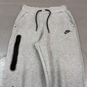 Nike Sweatpants Mens Small Gray Fleece Joggers Zip Pocket Swoosh Logo Athletic
